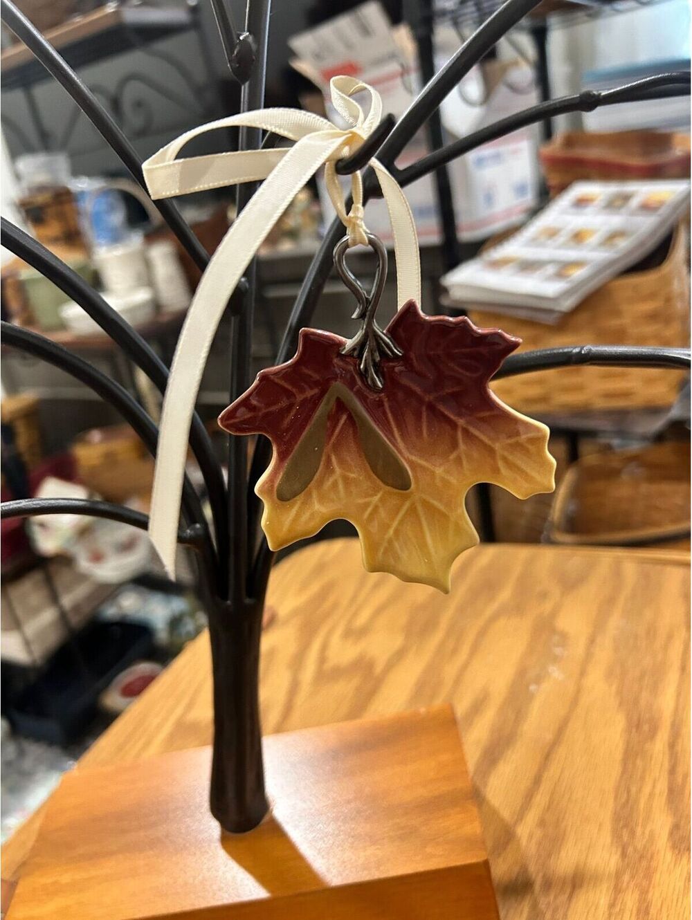 Longaberger Collectors club ornament Maple fall leaf